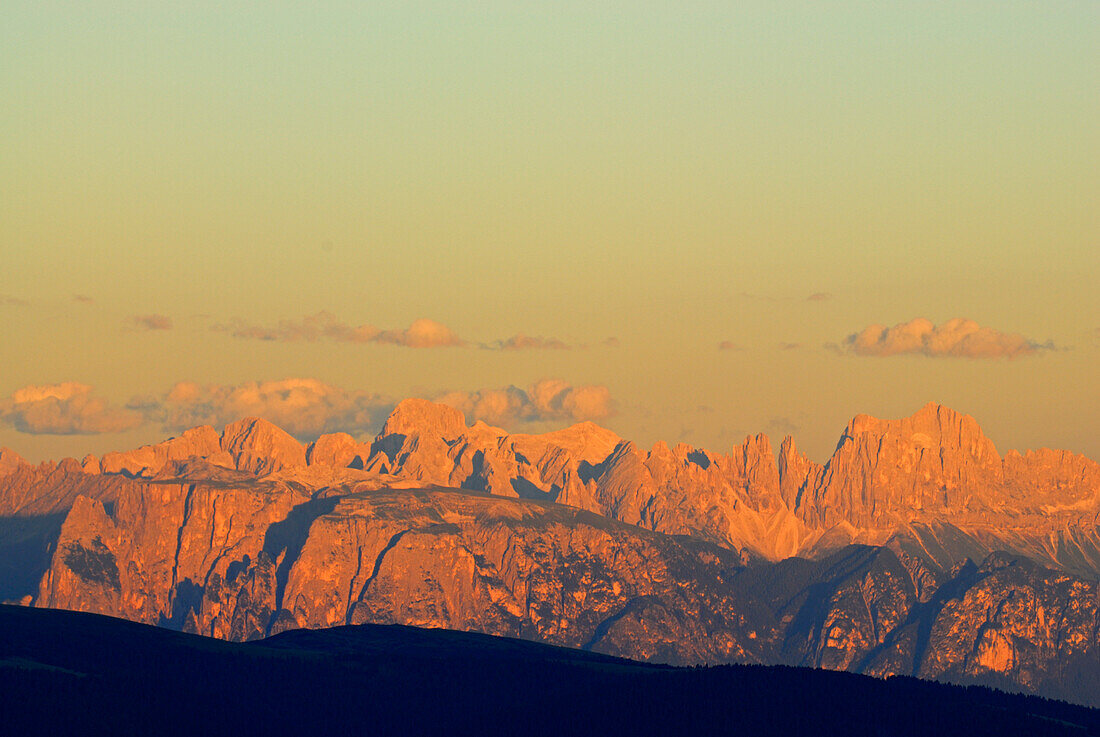 view to Dolomites with Schlern and Rosengarten, Oberkaser, Texelgruppe range, Ötztal range, South Tyrol, Italy