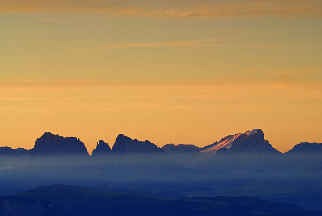Silhouette der Dolomiten, Südtirol, Italien