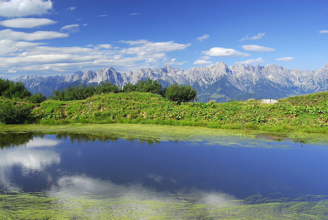 Blick über See auf Steinernes Meer, Berchtesgadener Alpen, Salzburg, Österreich