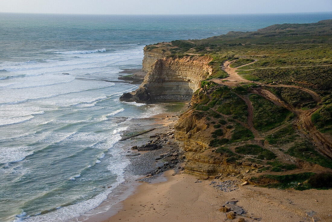 Küstenlandschaft in der Nähe von Praia Grande, Azenhas do Mar, Costa de Lisboa, Region Lissabon, Estremadura, Portugal