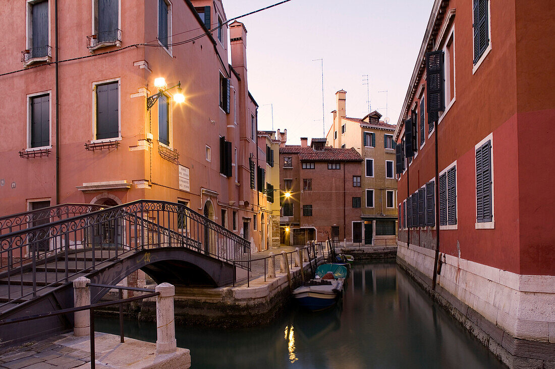 View of Ponte dei Penini, Fondamenta dei Penini, Venice, Italy, Europe