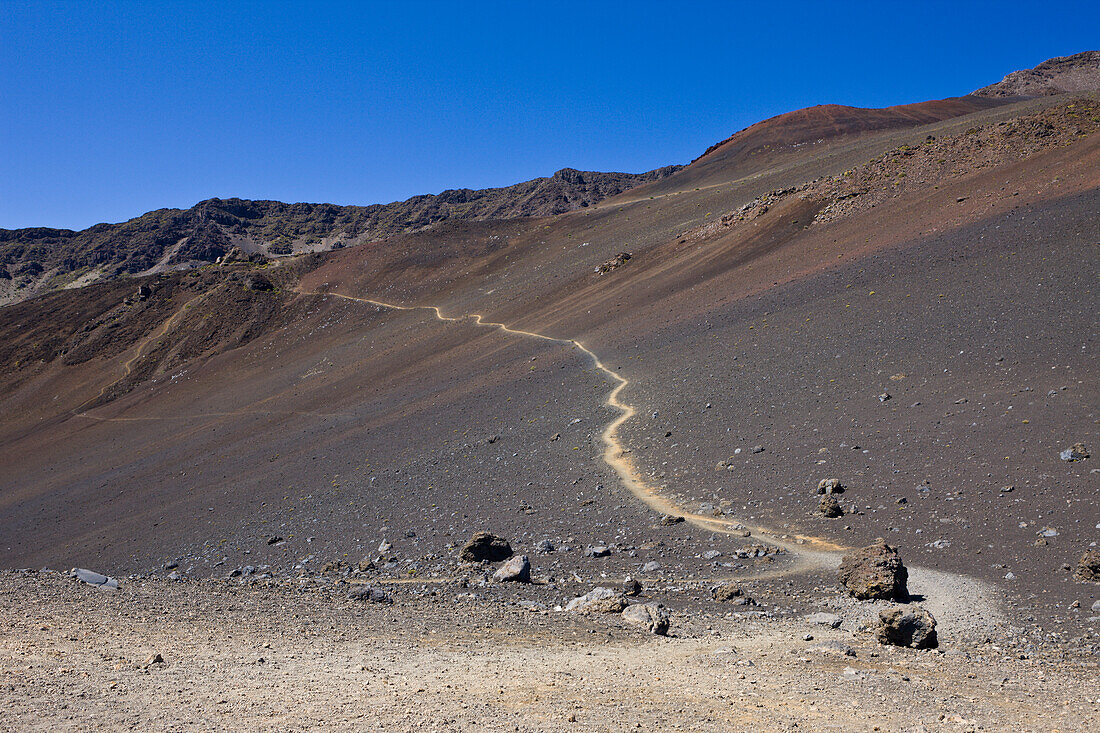 Pfad im Krater des Haleakala Vulkan, Maui, Hawaii, USA