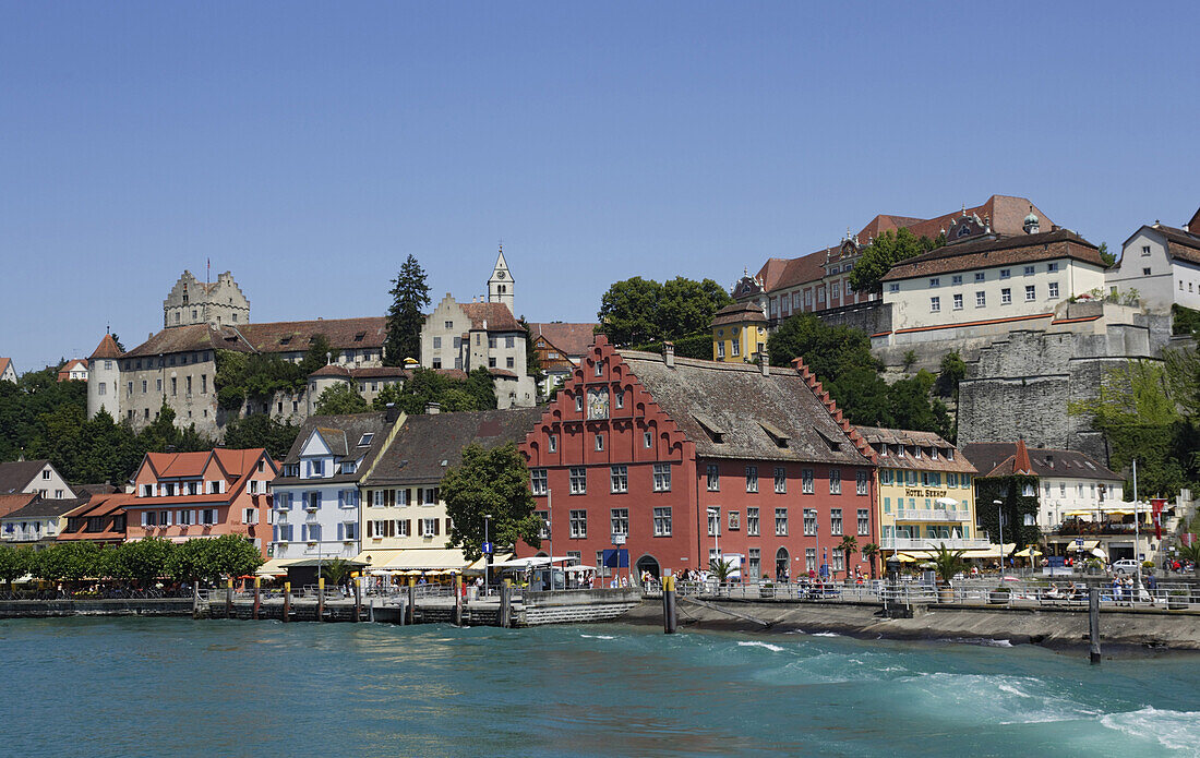 Blick vom Bodensee auf Meersburg mit Burg, Baden-Württemberg, Deutschland