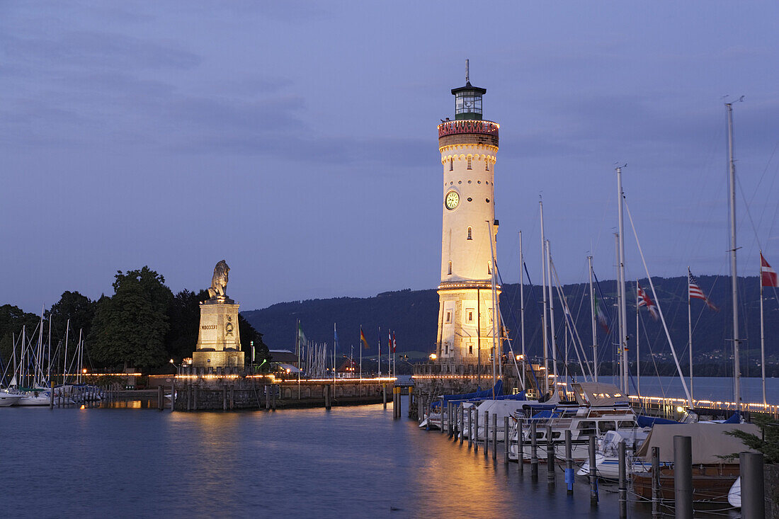 Port entrance with New Lindau Lighthouse and Bavarian Lion, Lindau, Bavaria, Germany