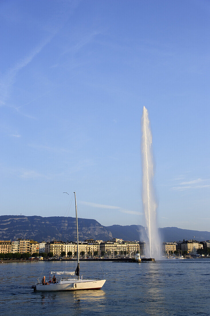 Leisure Boat, Jet d'Eau (one of the largest fountains in the world), Lake Geneva, Geneva, Canton of Geneva, Switzerland