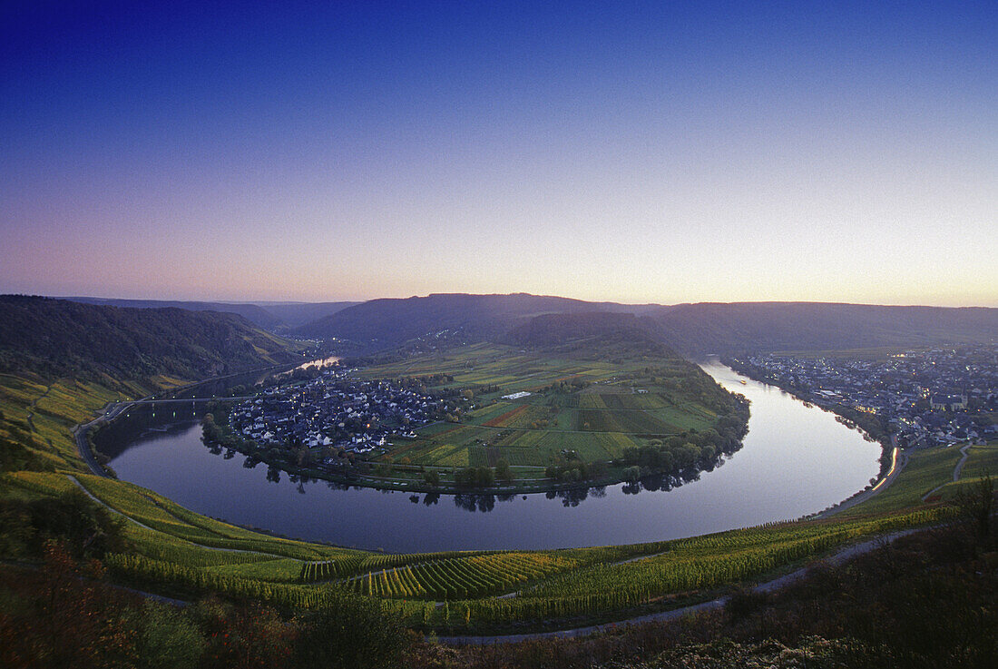 View at the Mosel sinuosity near Kroev at dusk, Mosel, Rheinland-Palatinate, Germany