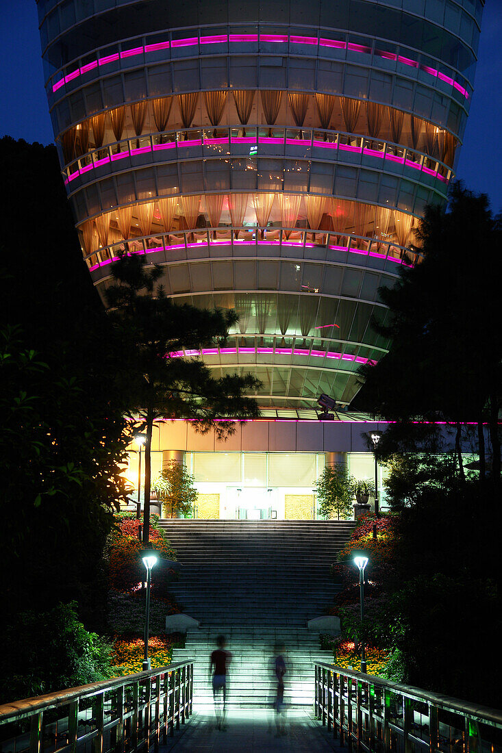 Beleuchtete Aussichtsplattform in Chongqing, China, Asien