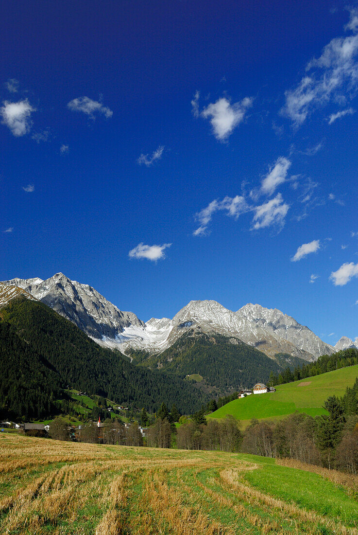 Antholzer Tal mit Riesenfernergruppe, Südtirol, Italien