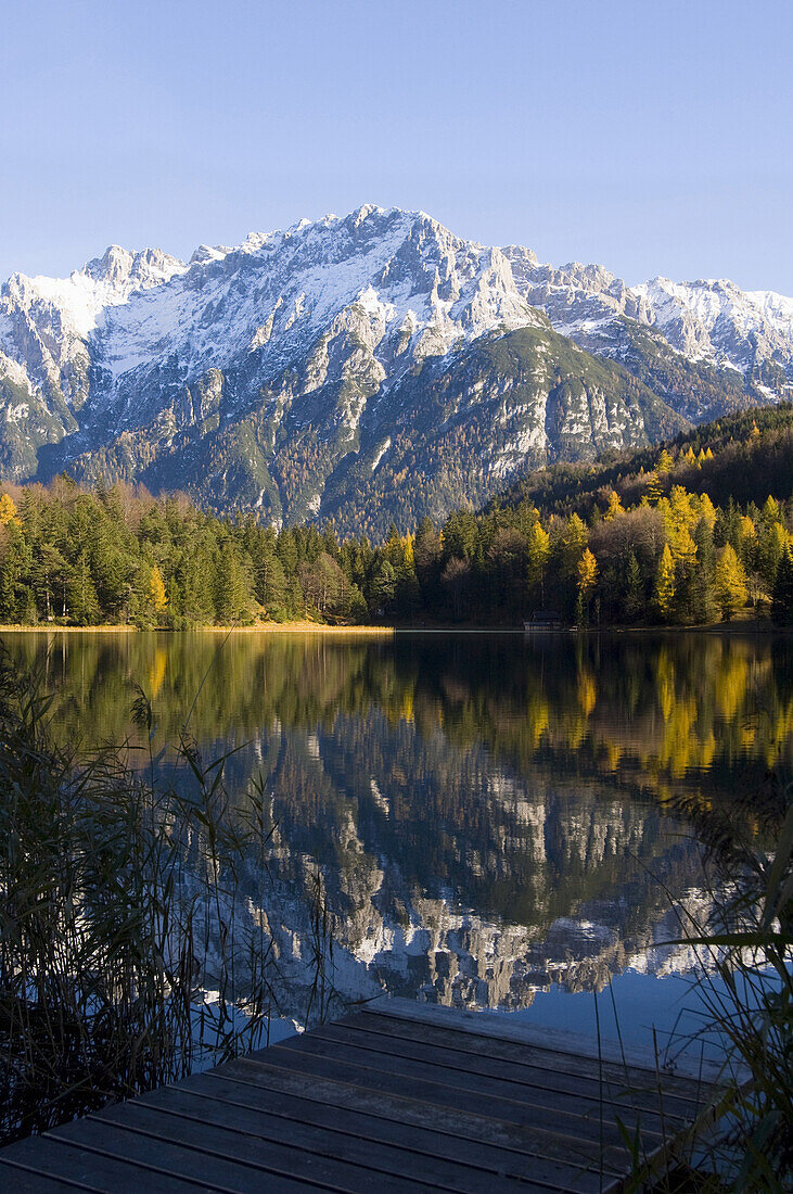 View over lake Lautersee to Karwendel range, Mittenwald, Werdenfelser Land, Bavaria, Germany