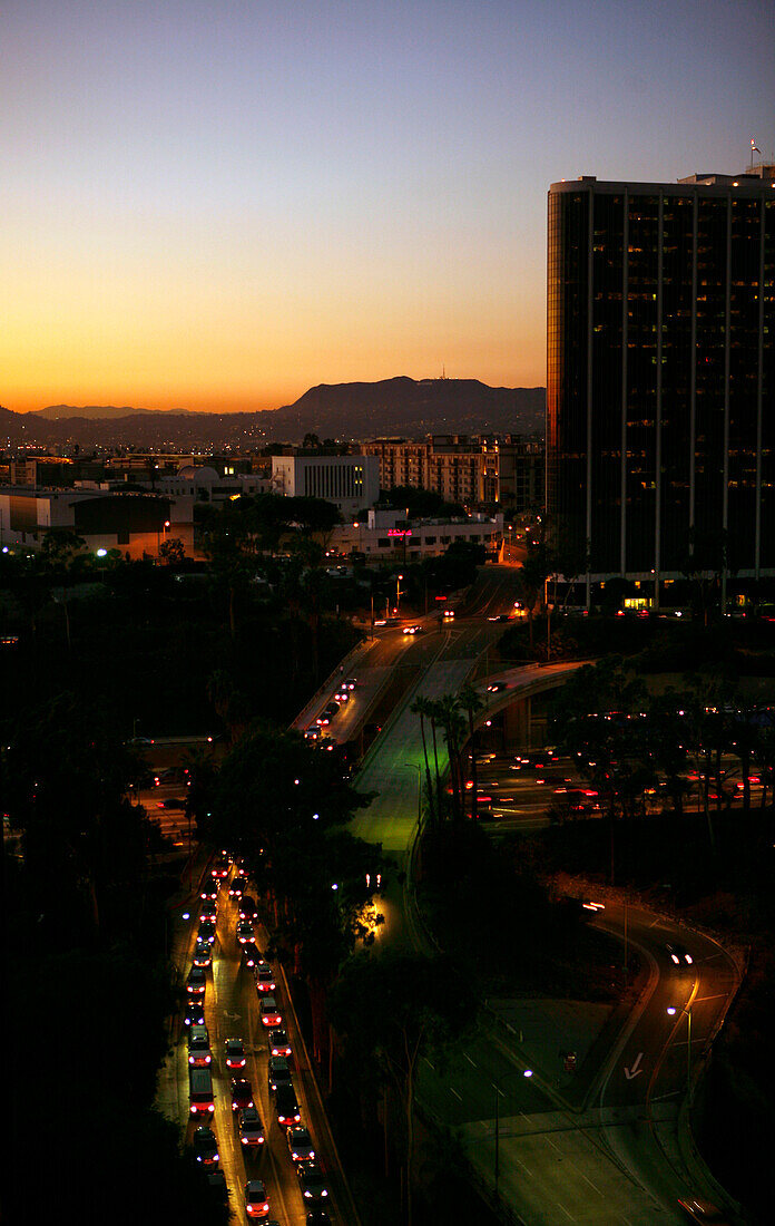 Blick Richtung Hollywood von Downtown Los Angeles, Kalifornien, USA