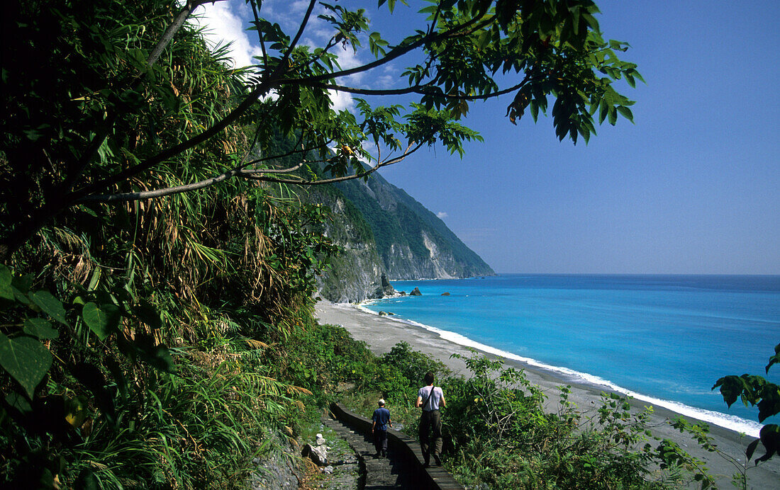 People strolling along the east coast in the sunlight, Taiwan, Asia
