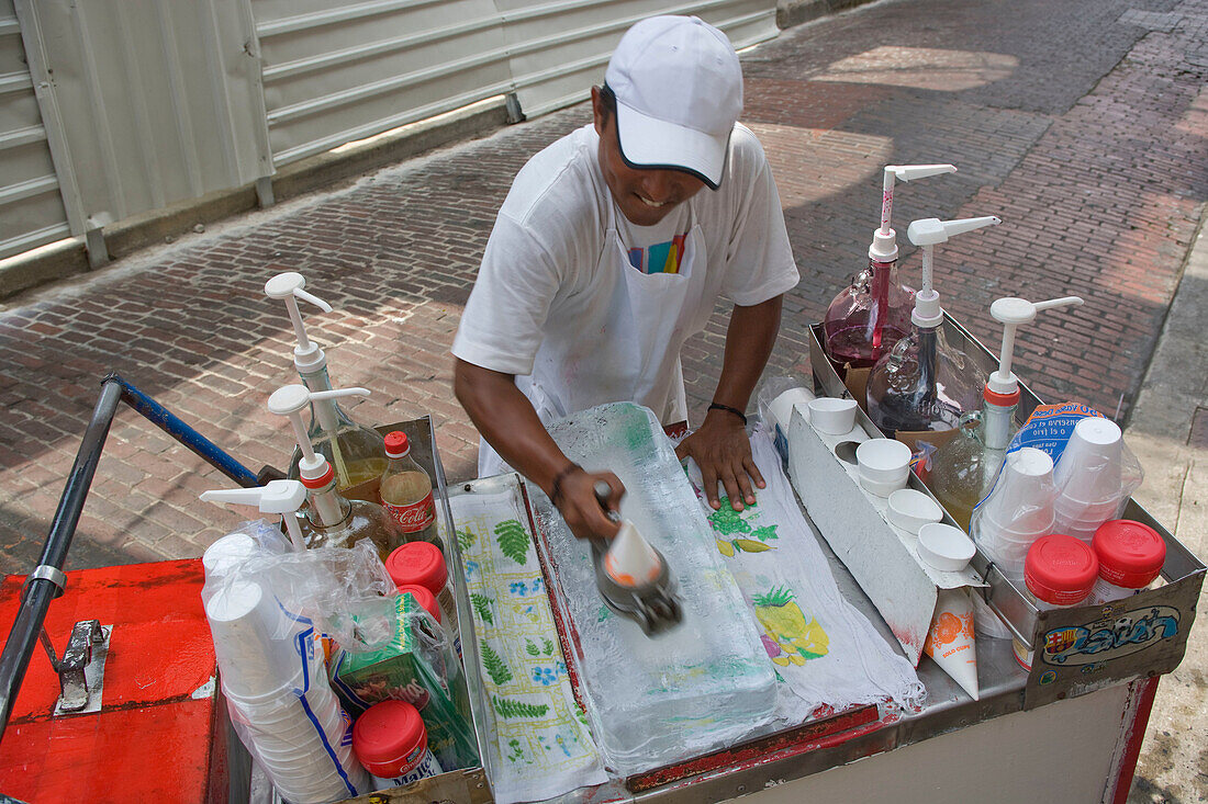 Raspador ice maker Calle san miguel. Old Town. San Felipe. Panama city. Panama