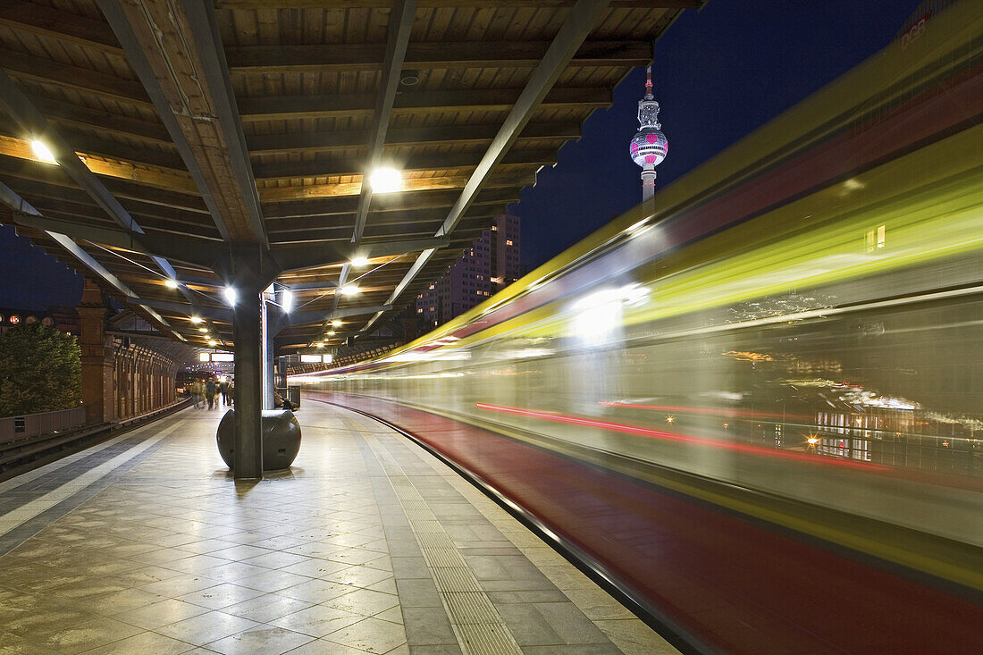 S-Bahn, station Hackescher Markt, Berlin, Germany