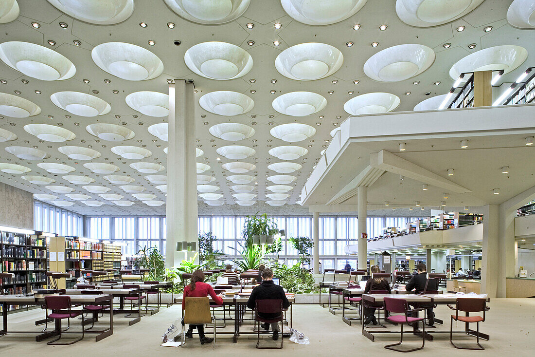 Innenansicht der deutschen Staatsbibliothek, Berlin, Deutschland, Europa