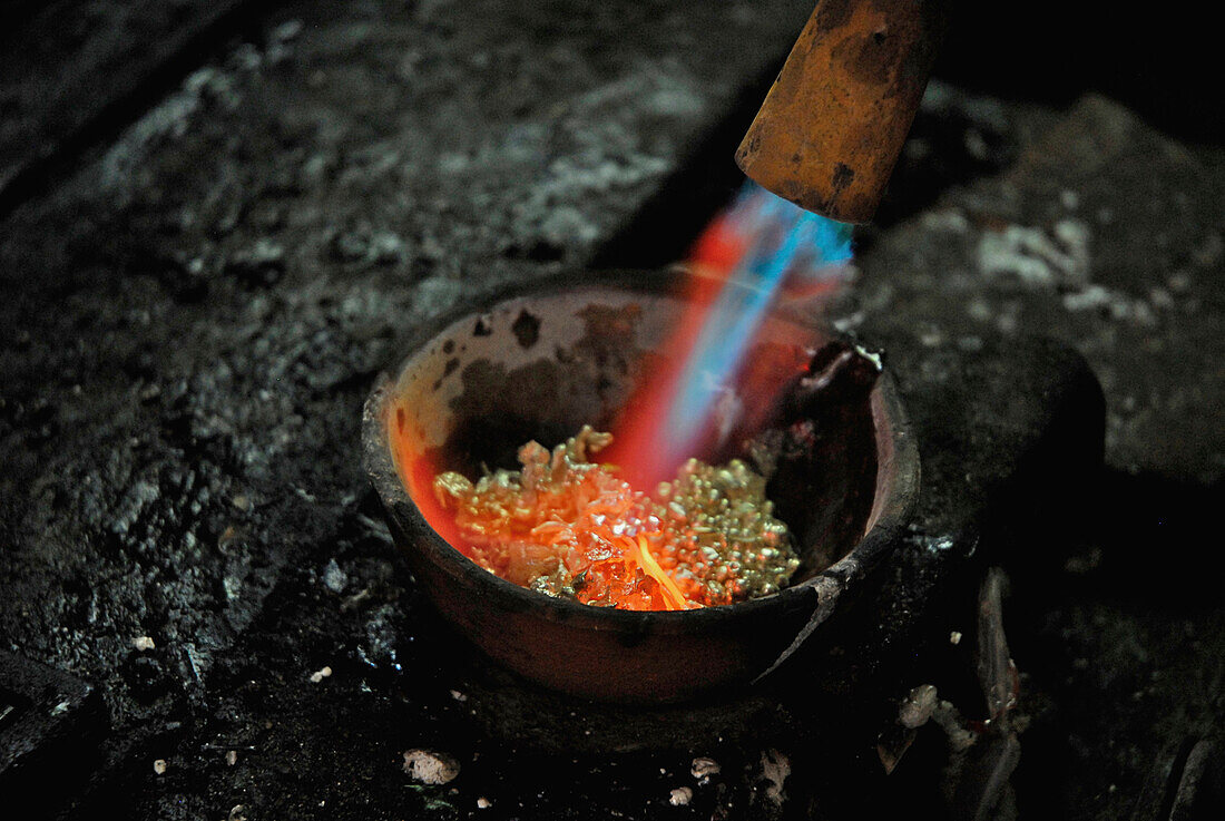 Silver is to melt in a silver smithy, Celuk, Bali, Indonesia, Asia