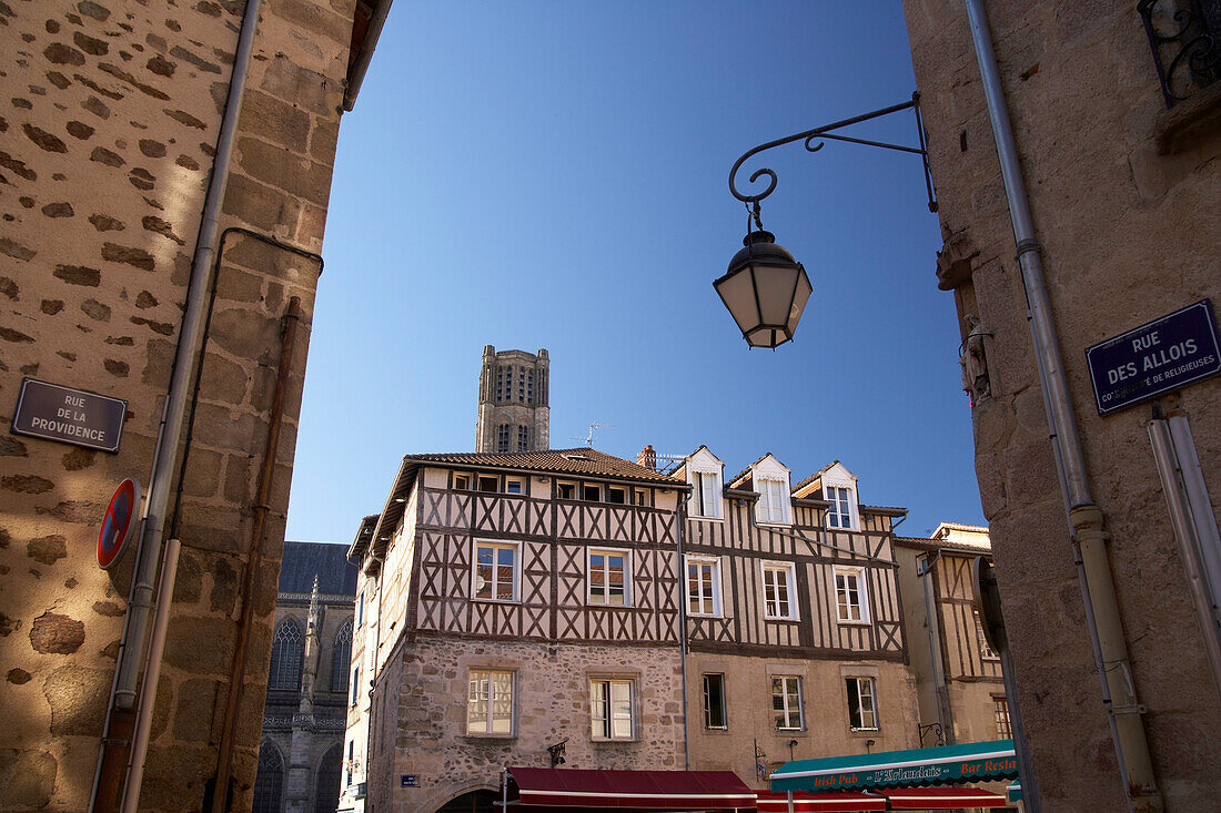 Old city of Limoges in the morning light with half-timbered house, , The Way of St. James, Chemins de Saint-Jacques, Via Lemovicensis, Limoges, Dept. Haute-Vienne, Région Limousin, France, Europe