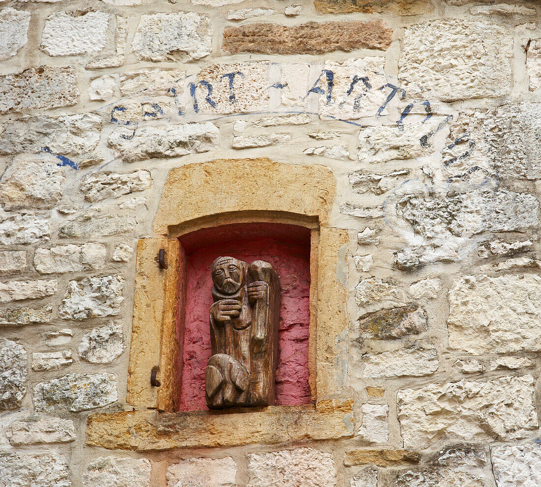 Heiligenfigur, Statue von Saint Antoine, Jakobsweg, Chemins de Saint-Jacques, Via Podiensis, Rocamadour, Dept. Lot, Région Midi-Pyrénées, Frankreich, Europa