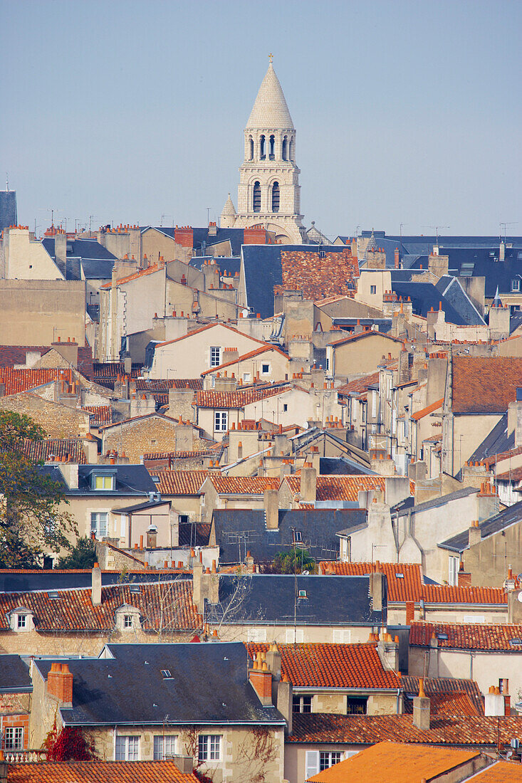 Town of Poitiers with Notre-Dame-la-Grande church, The Way of Saint James, Chemins de Saint Jacques, Via Turonensis, Poitiers, Dept. Vienne, Région Poitou-Charentes, France, Europe