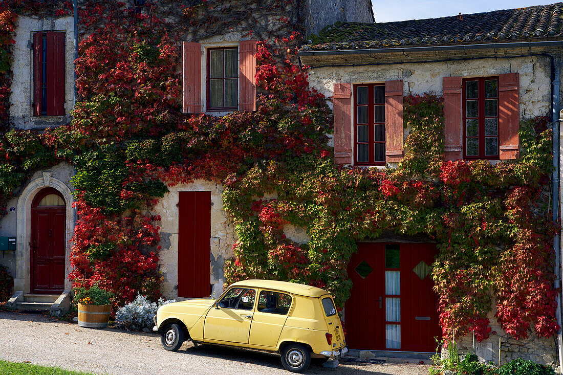 Autumn in La Sauve-Majeure, Chemins de Saint-Jacques, Via Turonensis, La Sauve-Majeure, Dept. Gironde, Région Aquitaine, France, Europe