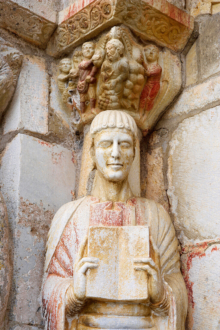 Eglise Saint Just in Valcabrère, Westportal, Jakobsweg, Chemins de Saint Jacques, Chemin du Piémont Pyrénéen, Dept. Haute-Garonne, Région Midi-Pyrénées, Frankreich, Europa