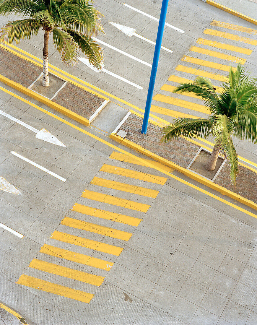 Blick auf Fussgängerüberweg an der Promenade Playa Villa del Mar, Veracruz, Provinz Veracruz, Mexiko, Amerika