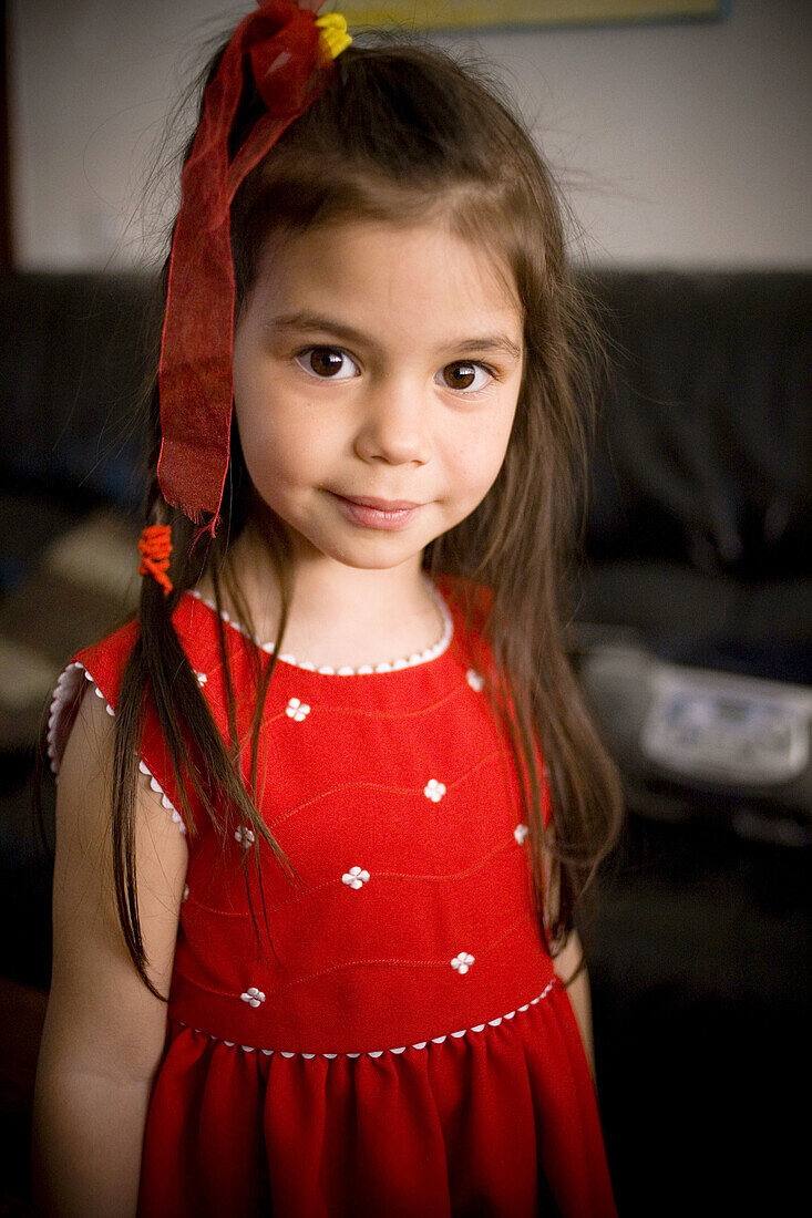 Color, Colour, Contemporary, Dark-haired, Facial expression, Facial expressions, Facing camera, Female, Girl, Girls, Grin, Grinning, Human, Indoor, Indoors, Infantile, Interior, Kid, Kids, Long hair