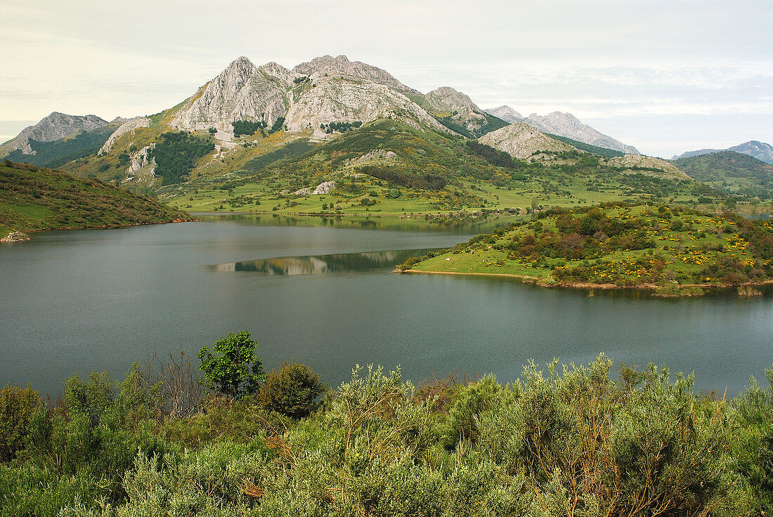Riaño reservoir. León province, Spain