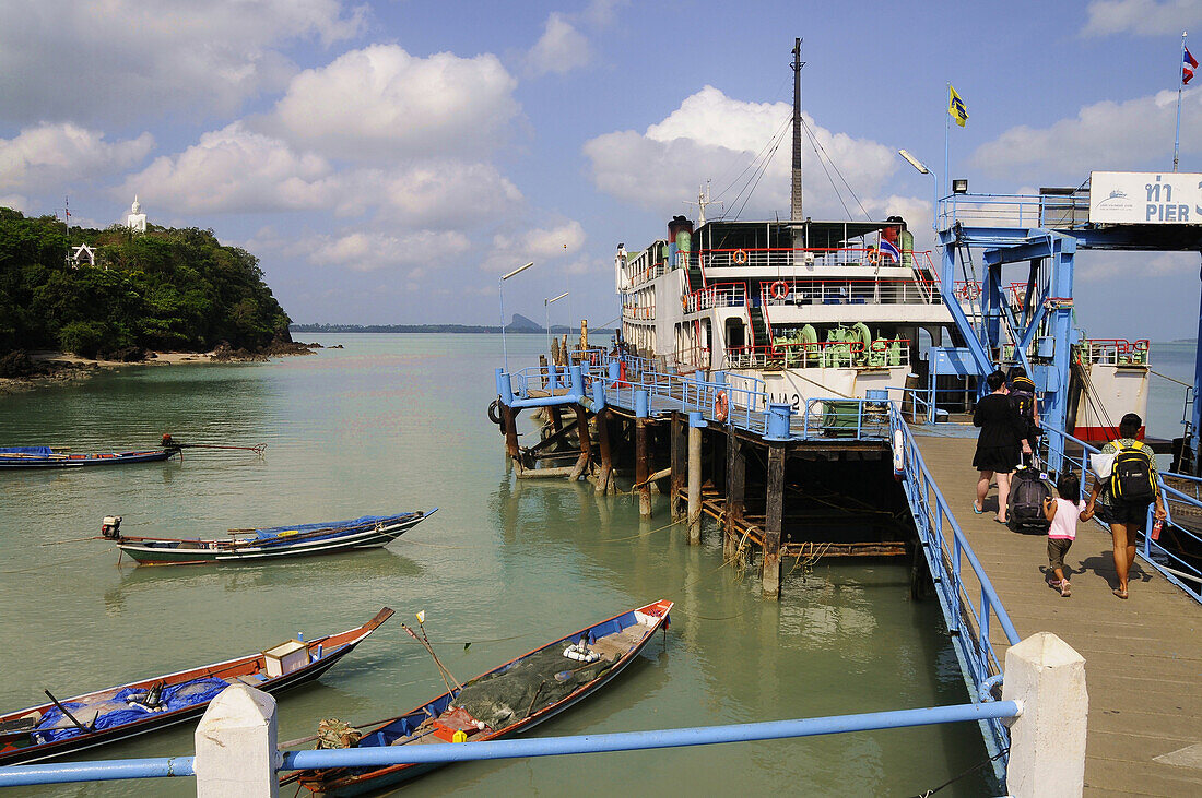 Fährabfahrt nach Ko Samui, Thailand