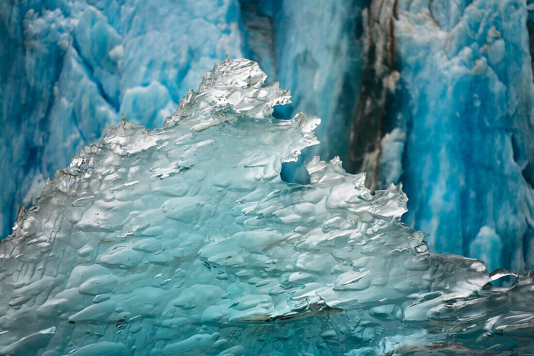 Blick auf Eisberg im Endicott Arm, Inside Passage, Südost-Alaska, USA
