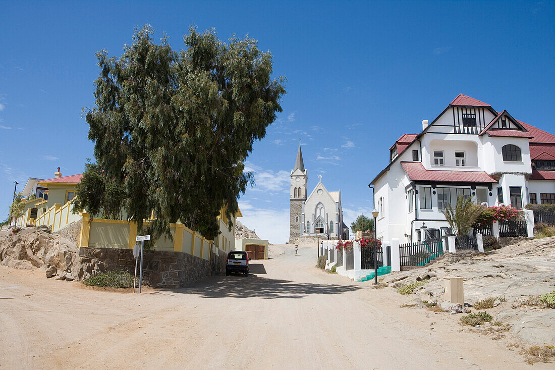 Felsenkirche evangelische Kirche und Fachwerkhäuser, Lüderitz, Karas, Namibia, Afrika