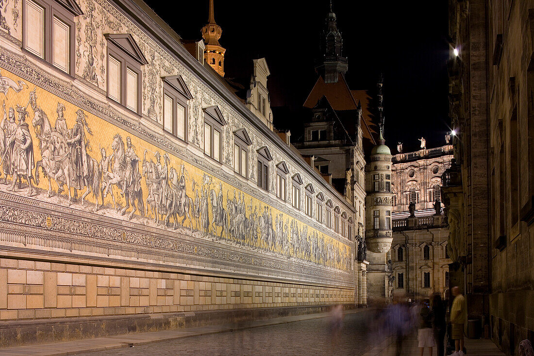 Fürstenzug am Abend, Dresden, Sachsen, Deutschland