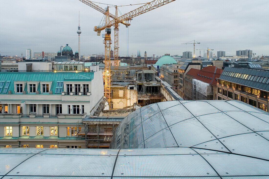 the roof of the Zentrale Giro- und Sparkassenverband, Berlin, Savings and Loan Association head office, Berlin