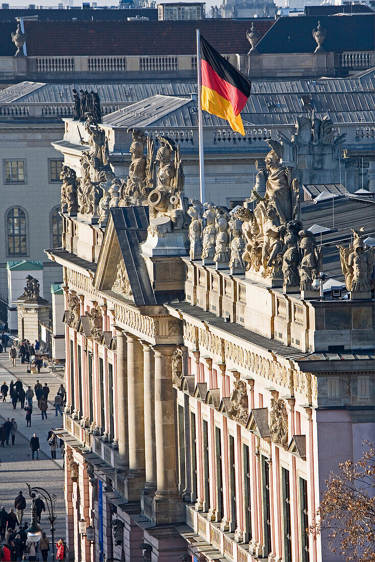 roof figures, flag, Zeughaus, Deutsches Historisches Museum, German Historical Museum, old armoury, Berlin