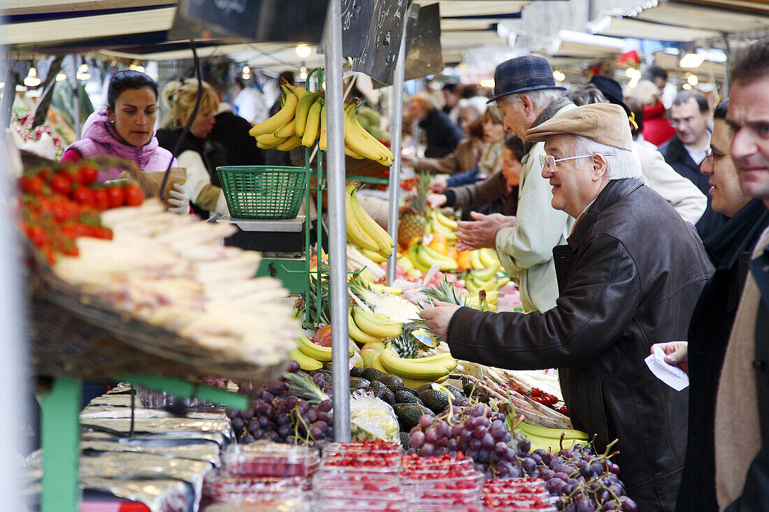 Fruits stall in weekend food market. Paris. France