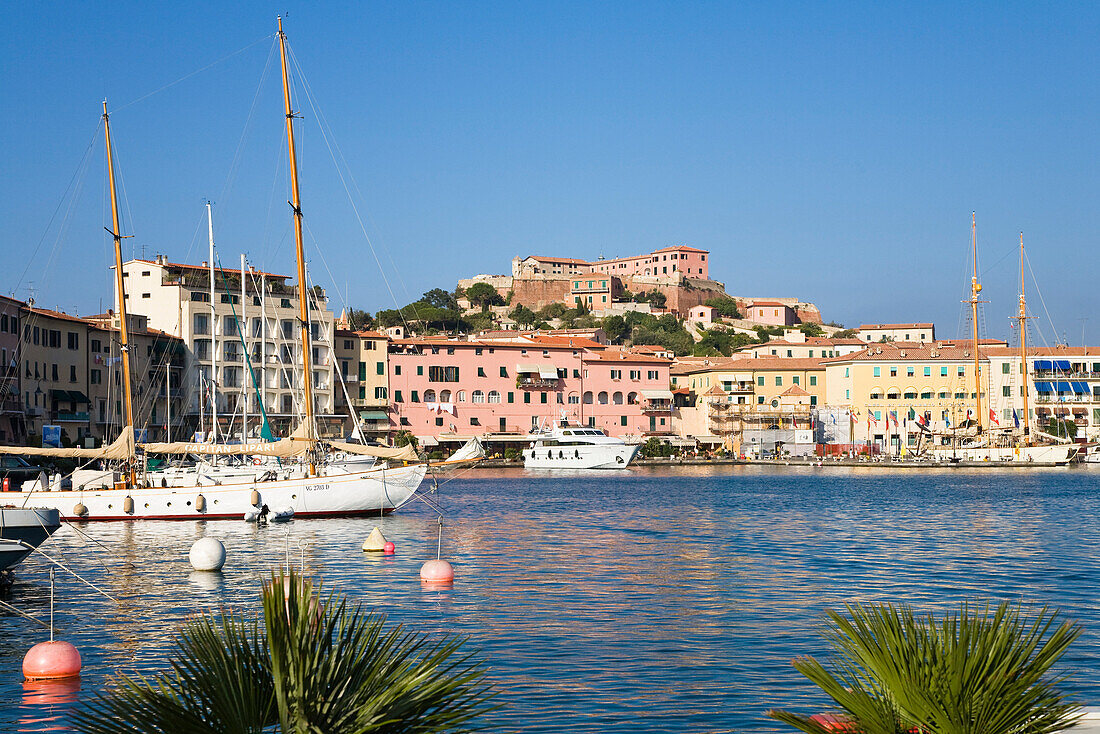 Hafen in Portoferraio, Elba, Italien