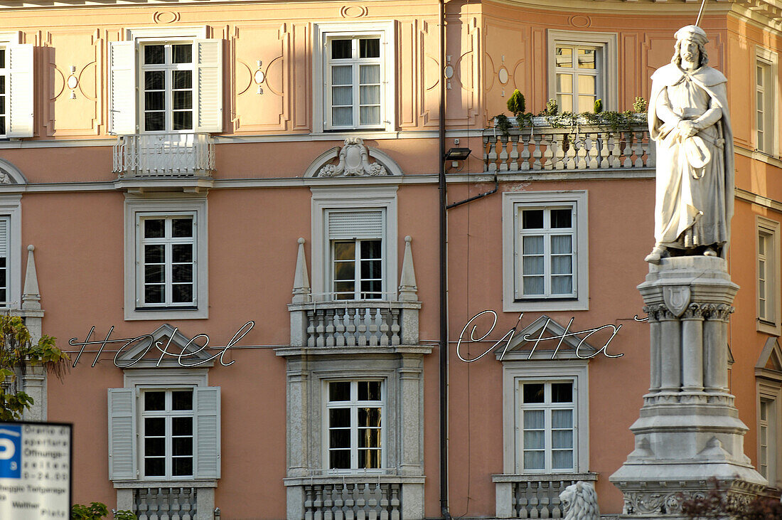 Citta Hotel with Walther Memorial, Walther square, Old town of Bolzano, South Tyrol, Italy