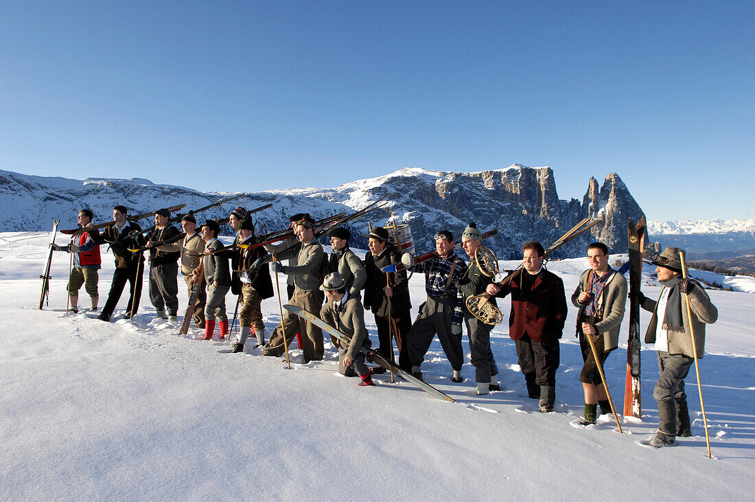 Group photograph, men with skis, Nostalgia, Seiser Alm, Schlern, South Tyrol, Italy