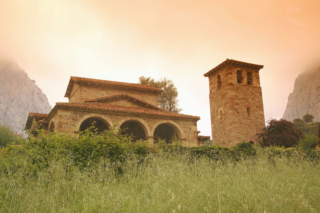 Santa María de Lebeña, Lebeña, Cantabria, España