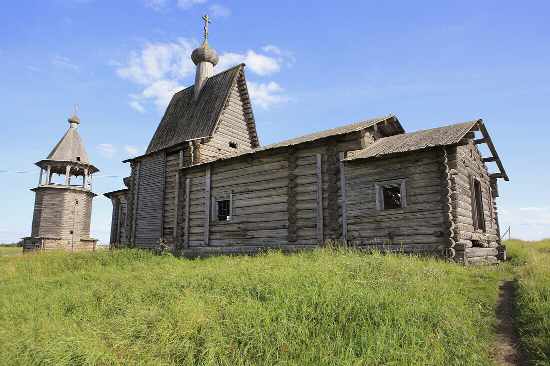 St. Basil church (1824) and bell tower (1783), Chukhcherema, Archangelsk (Arkhangelsk) region, Russia