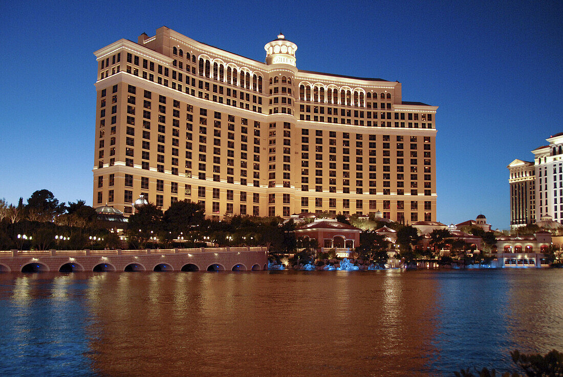 Bellagio Hotel and Reflecting Pool at Night. Las Vegas. USA.