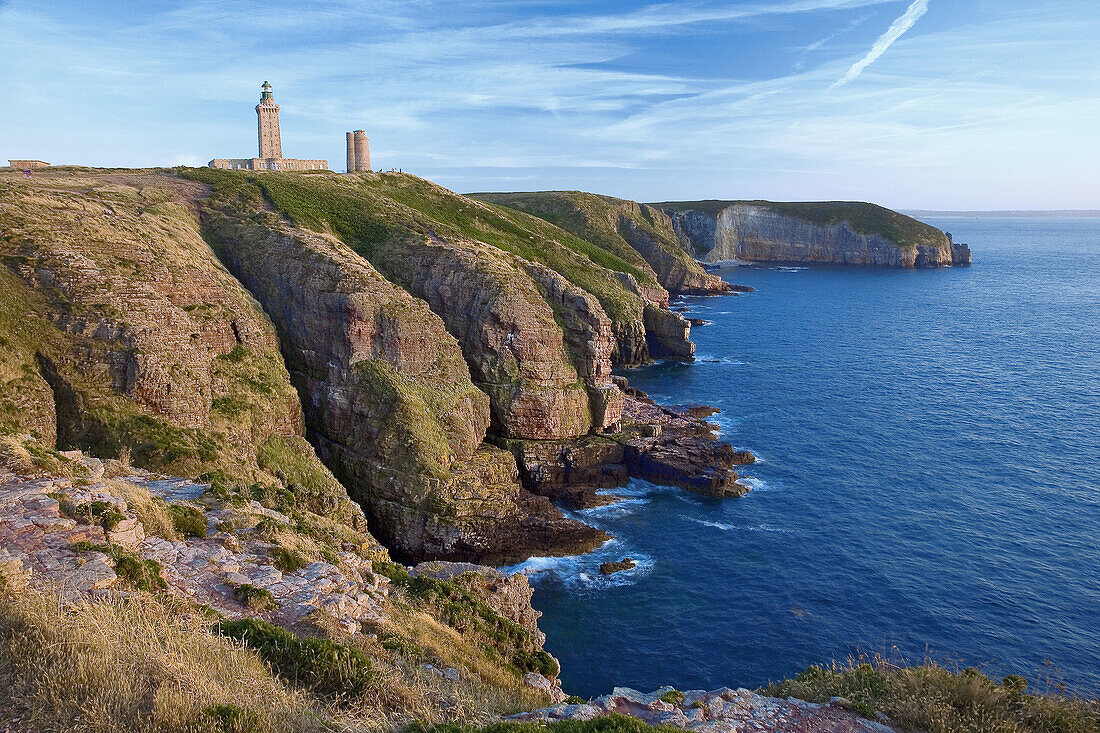 Cap Frehel: cliffs and lighthouse. Côtes-d'Armor. Bretagne. France.
