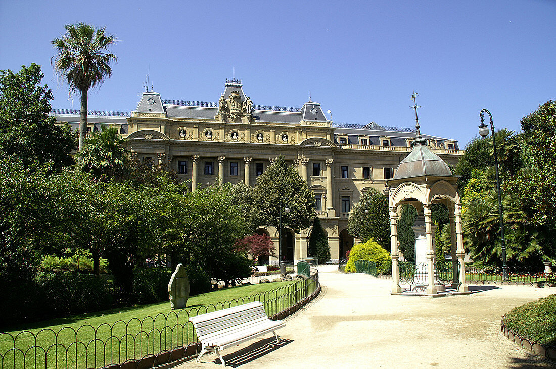 Plaza de Guipúzcoa and Diputación Foral (regional government) building in background. San Sebastián. Guipúzcoa, Spain