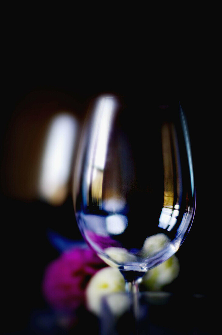Close up, Close-up, Closeup, Color, Colour, Concept, Concepts, Detail, Details, Empty, Fragile, Fragility, Glass, Glasses, Glassware, Indoor, Indoors, Interior, Object, Objects, Pattern, Patterns, Soft focus, Special effects, Still life, Thing, Things, T6