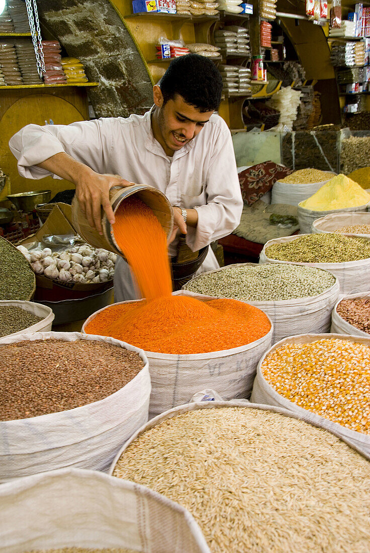 Spices suq, Old city of Sana'a, Unesco World Heritage Site, Yemen