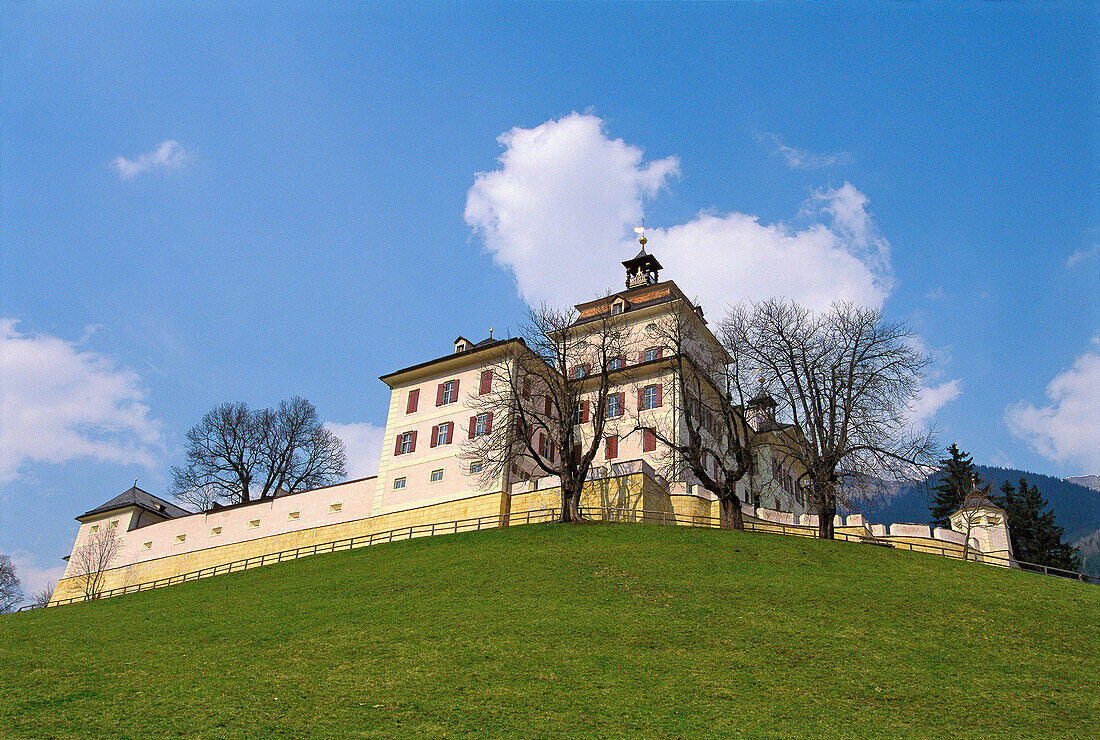 Schloss Wolfsthurn, Jagd und Fischerei Museum, Ratschings, Eisacktal, Südtirol, Italien