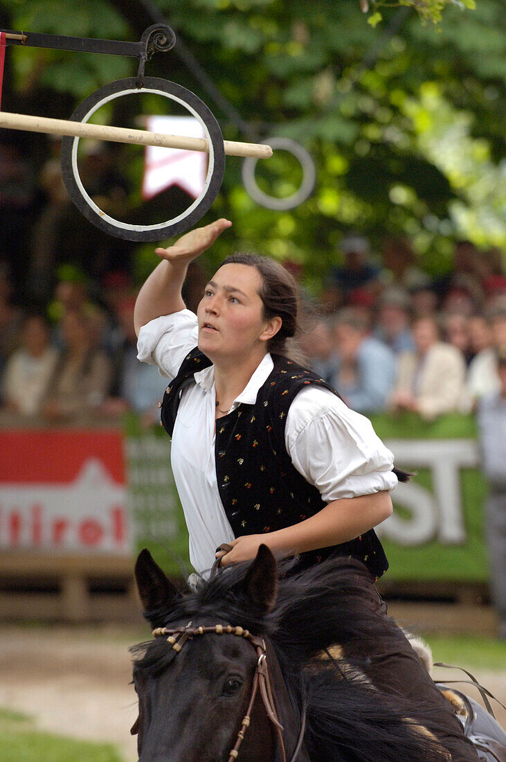 Ringstechen, Turnierspiele, Oswald von Wolkenstein Ritt, Veranstaltung 2005, Kastelruth, Italien