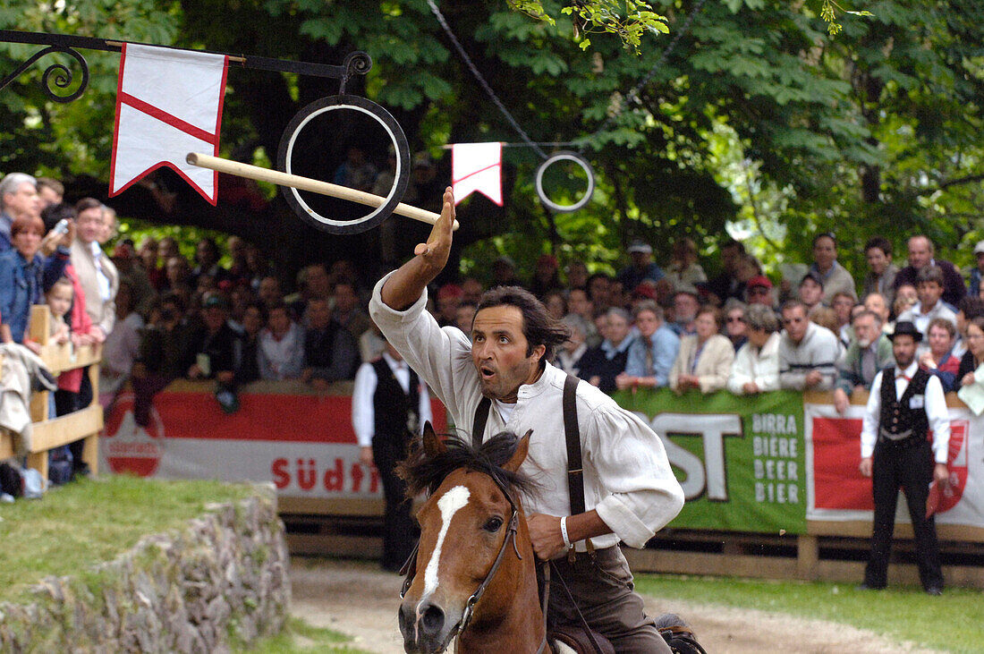 Ringstechen, Turnierspiele, Oswald von Wolkenstein Ritt, Veranstaltung 2005, Kastelruth, Italien