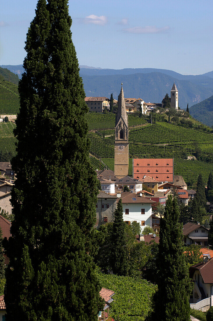 Bergdorf mit Berglandschaft, St. Jakob in Kastellaz, Kastellaz, Tramin an der Weinstrasse, Südtirol, Italien