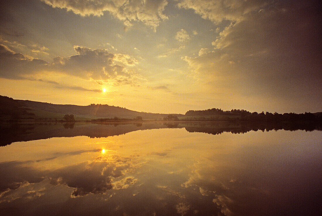 Schalkenmehrener Maar bei Sonnenuntergang, near Daun, Eifel, Rhineland Palatinate, Germany