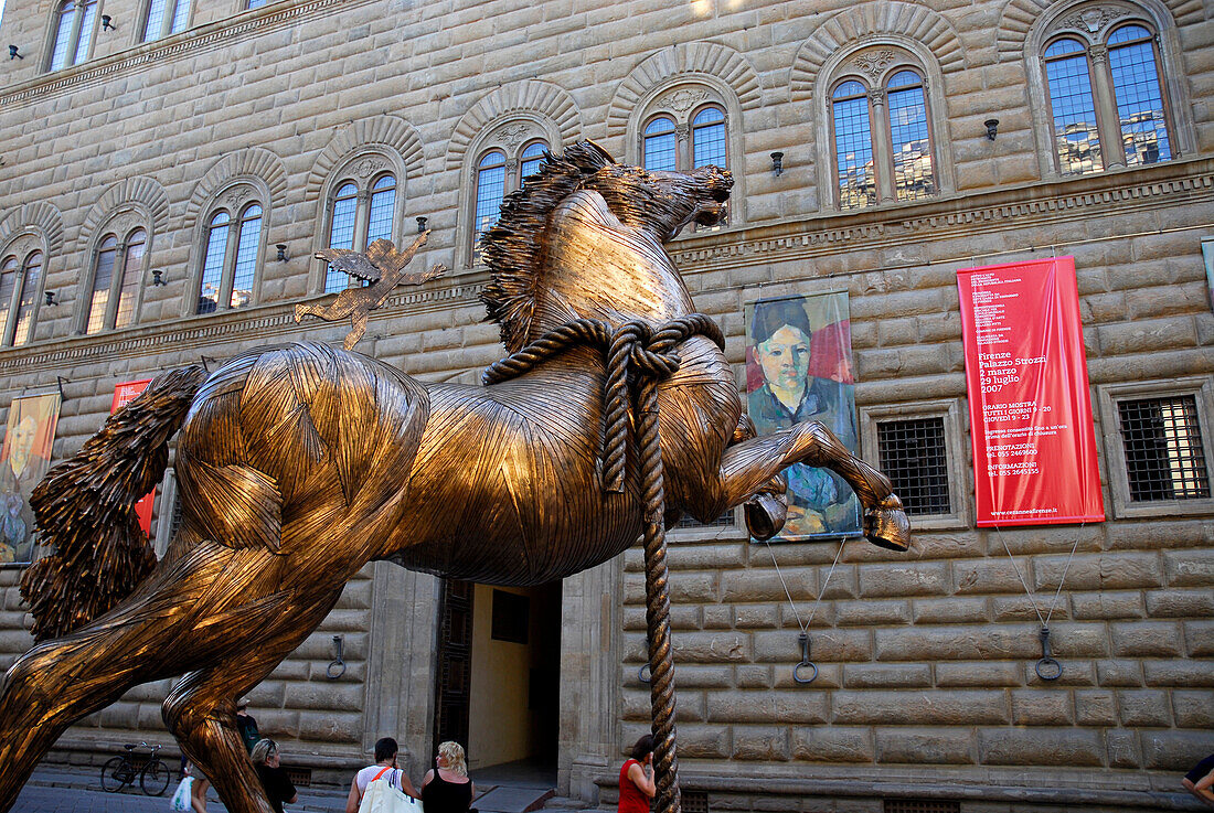 Horse sculpture in front of Palazzo Strozzi, Piazza Strozzi, Florence, Tuscany, Italy, Europe